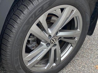 2024 Volkswagen Atlas Cross Sport 2.0T SEL R-Line