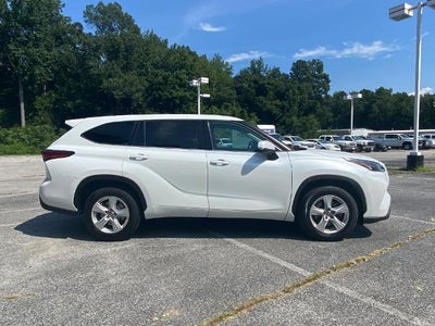2022 Toyota Highlander LE